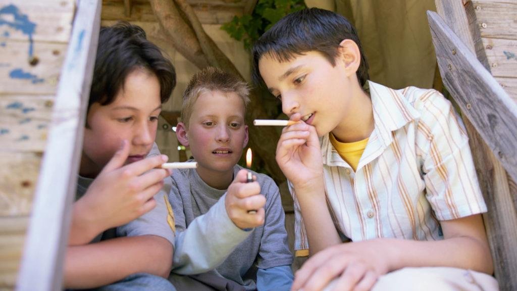 Kind Raucht 40 Zigaretten Am Tag Heute