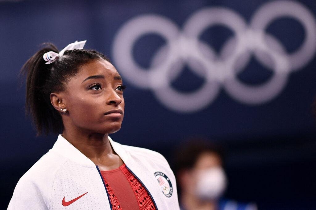 Simone Biles Taille