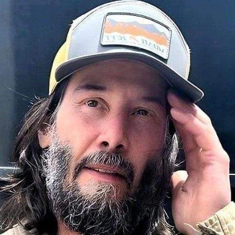 keanu reeves frau