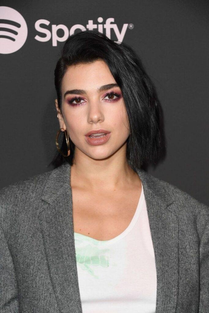 Dua Lipa Größe