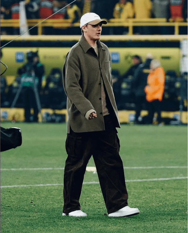 Julian Brandt Freundin Julian Brandt Freundin
