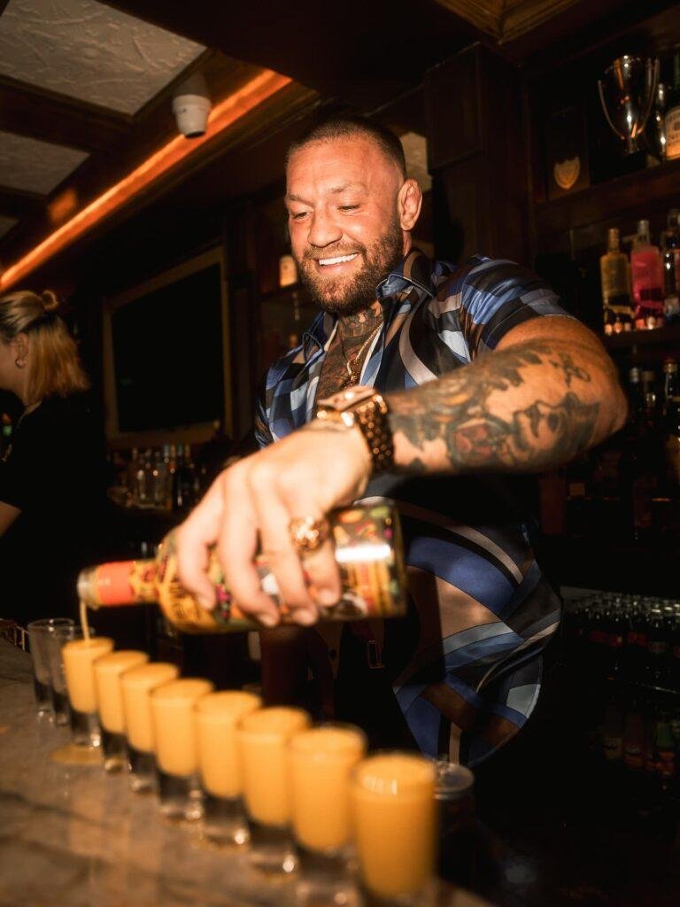 An der Seite von Conor McGregor An der Seite von Conor McGregor