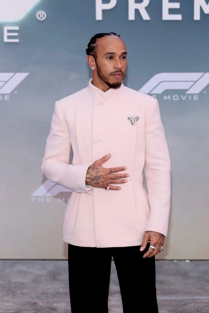 Le détail secret dans le contrat de Lewis Hamilton avec Ferrari. Le détail secret dans le contrat de Lewis Hamilton avec Ferrari.
